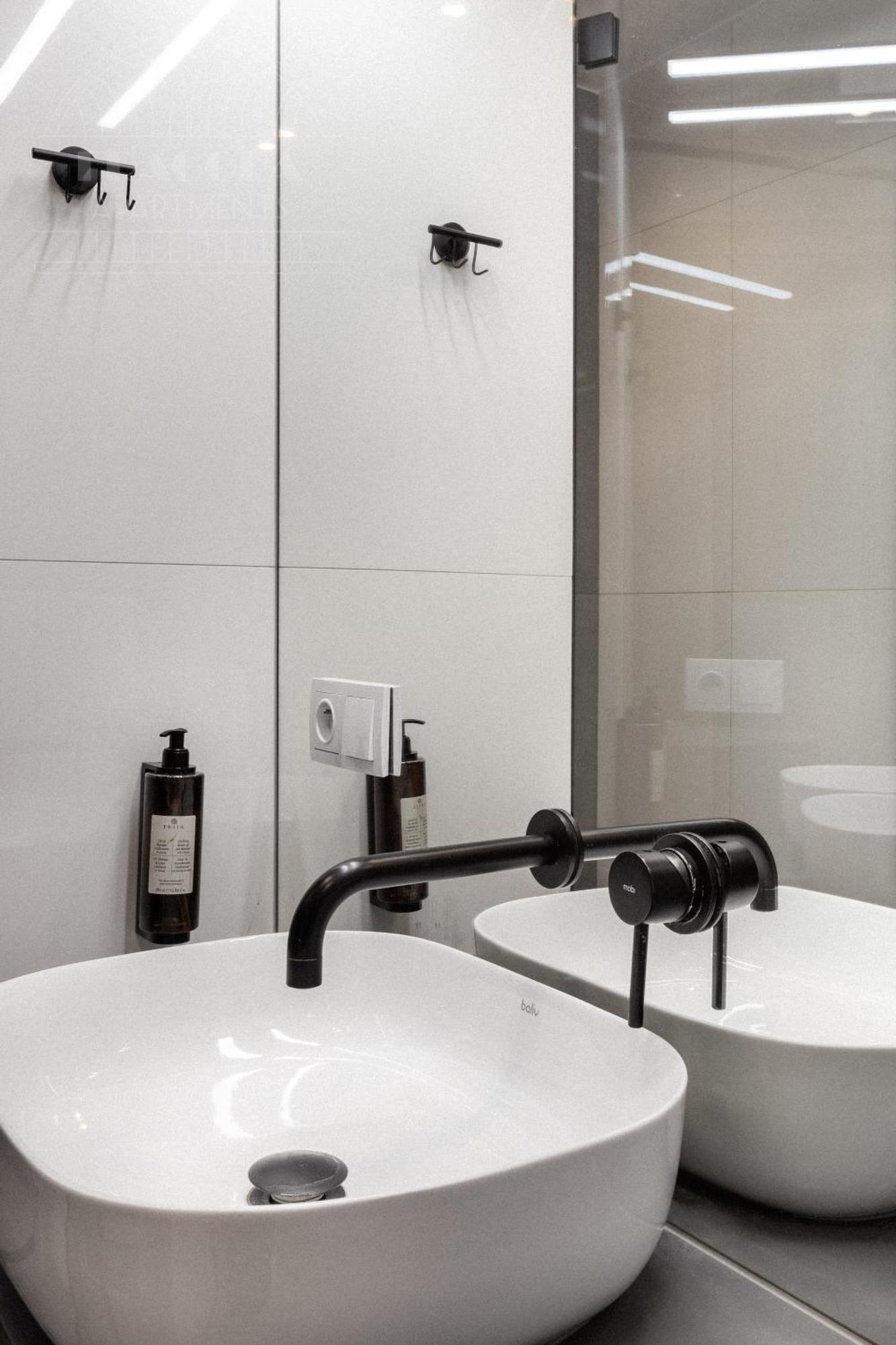 Artsquare Fragola Apartments - City Center Kazimierz คราคูฟ ภายนอก รูปภาพ